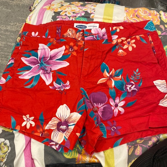 Old navy shorts - Picture 1 of 1